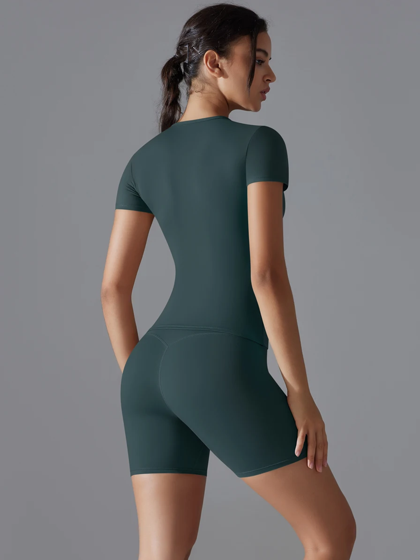 Essential Seamless Fit Set | Short-Sleeve Top + High-Waist Short