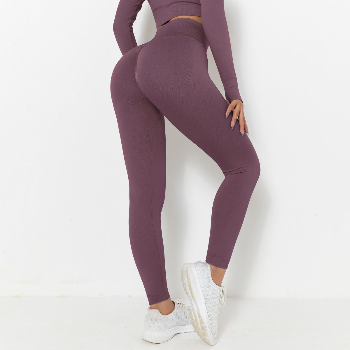 Seamless Short-Sleeve Yoga Top for Style & Performance - NEOFORMA APPAREL