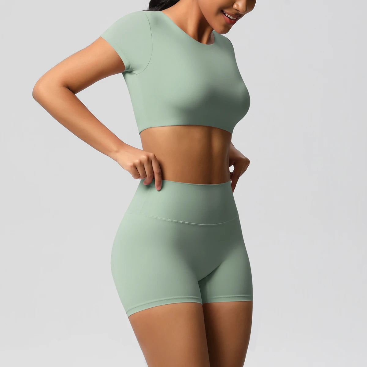 Smooth Essential Seamless Set | Short-Sleeve Crop Top + High-Waist Short
