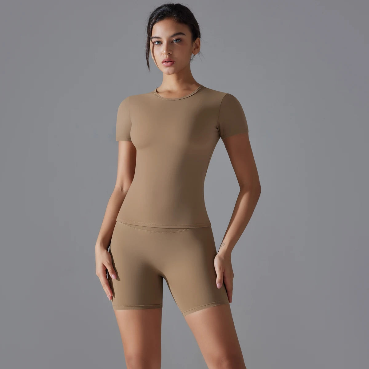 Essential Seamless Fit Set | Short-Sleeve Top + High-Waist Short