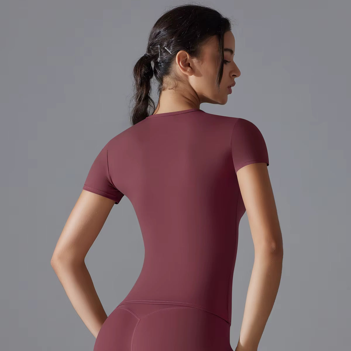 Seamless Stretch-Fit Short Sleeve T-Shirt - NEOFORMA APPAREL