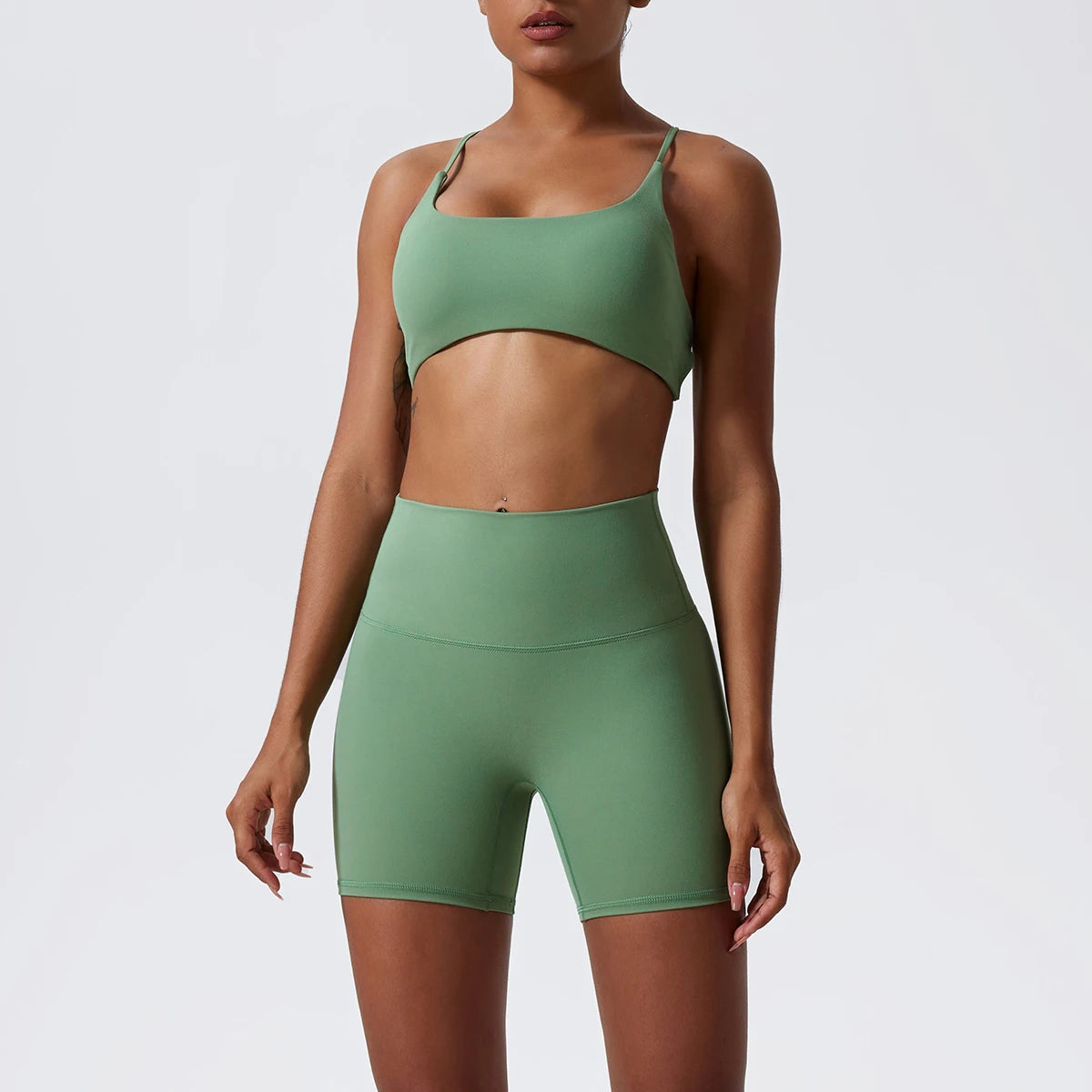 Doble Crossover Back Seamless Set – Bra + High-Waist Short - NEOFORMA APPAREL