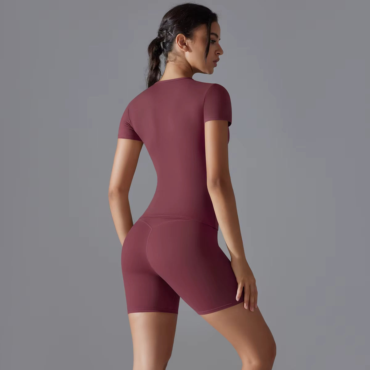 Essential Seamless Fit Set | Short-Sleeve Top + High-Waist Short
